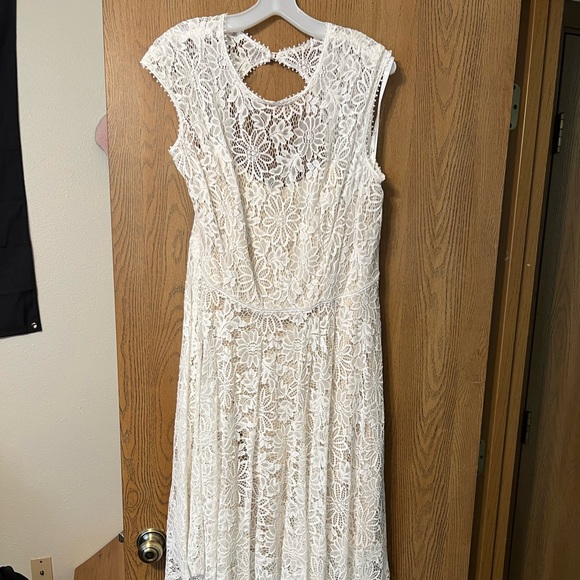 DB Studio lace dress - size 18 - Picture 4 of 4
